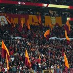 Galatasaray tribünlerinde şampiyonluk pankartları açıldı