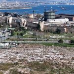 İBB’nin moloz döktüğü Kazlıçeşme Meydanı’nda çevre kirliliği