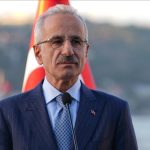 İftardan önce yürüyüşe çıkan Abdulkadir Uraloğlu, temel fıkrası anlattı