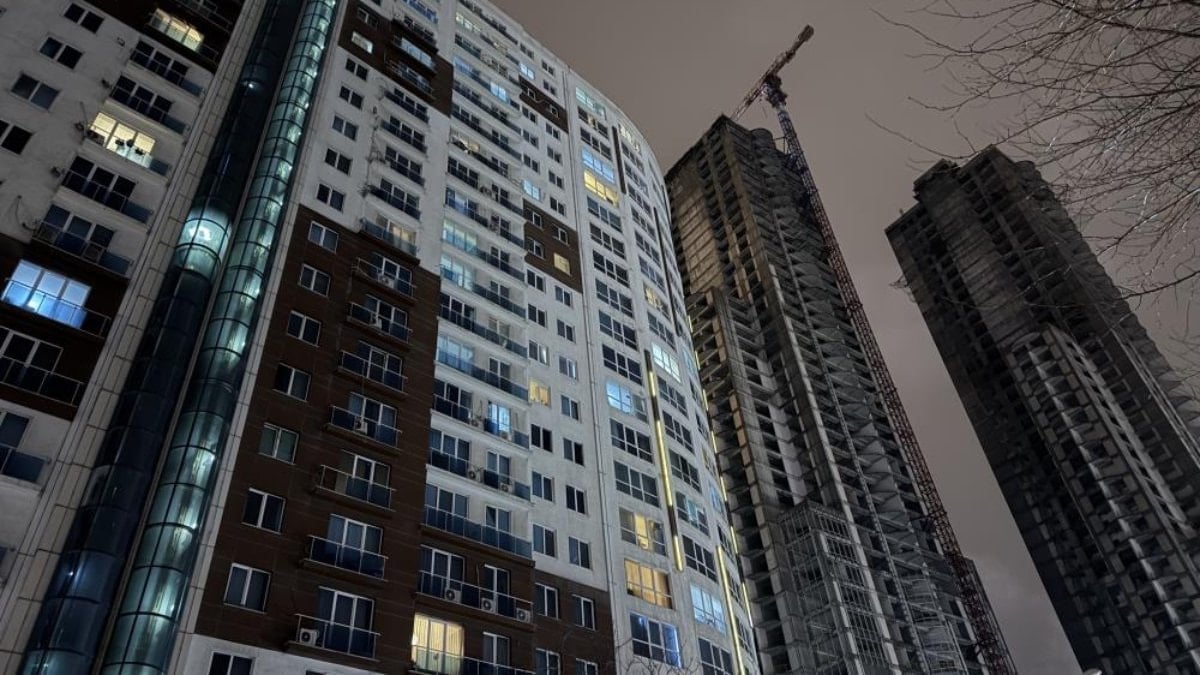 İstanbul Esenyurt’ta rezidansta 2 kişi silahla vurulmuş halde ölü bulundu