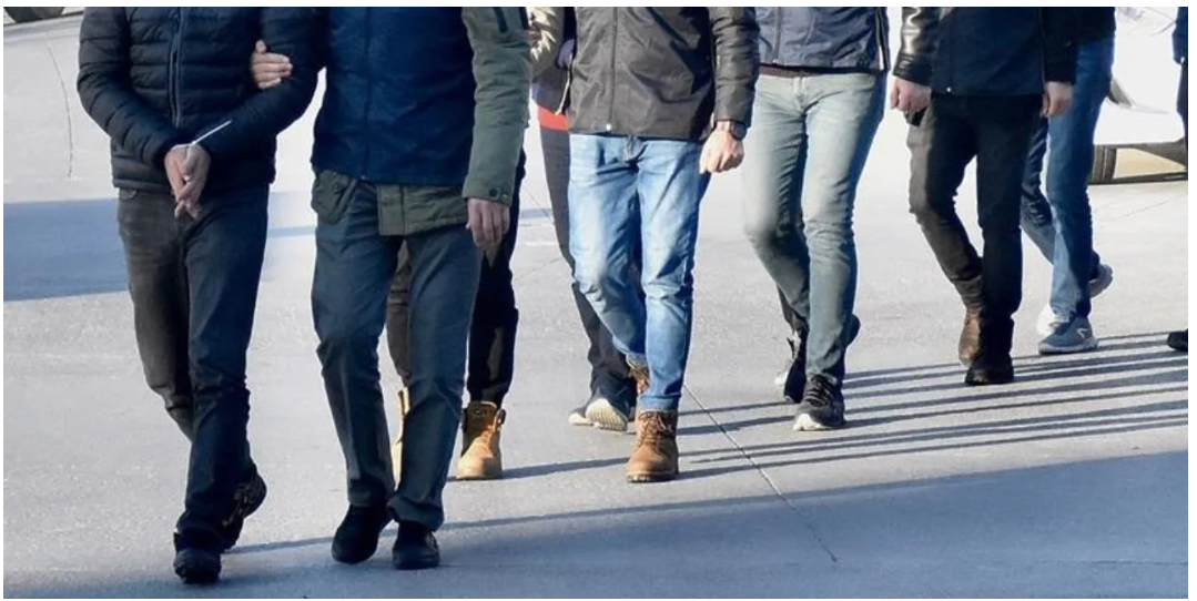 İstanbul Merkezli 11 İlde FETÖ Operasyonu: 93 Vergi Müfettişi Gözaltında