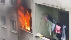 İstanbul’da 5 katlı bir binada çıkan yangın söndürüldü