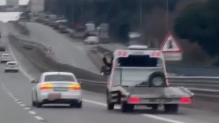 İstanbul’da kullandığı çekiciyle çarptığı otomobilin sürücüsünü darbeden şoför yakalandı