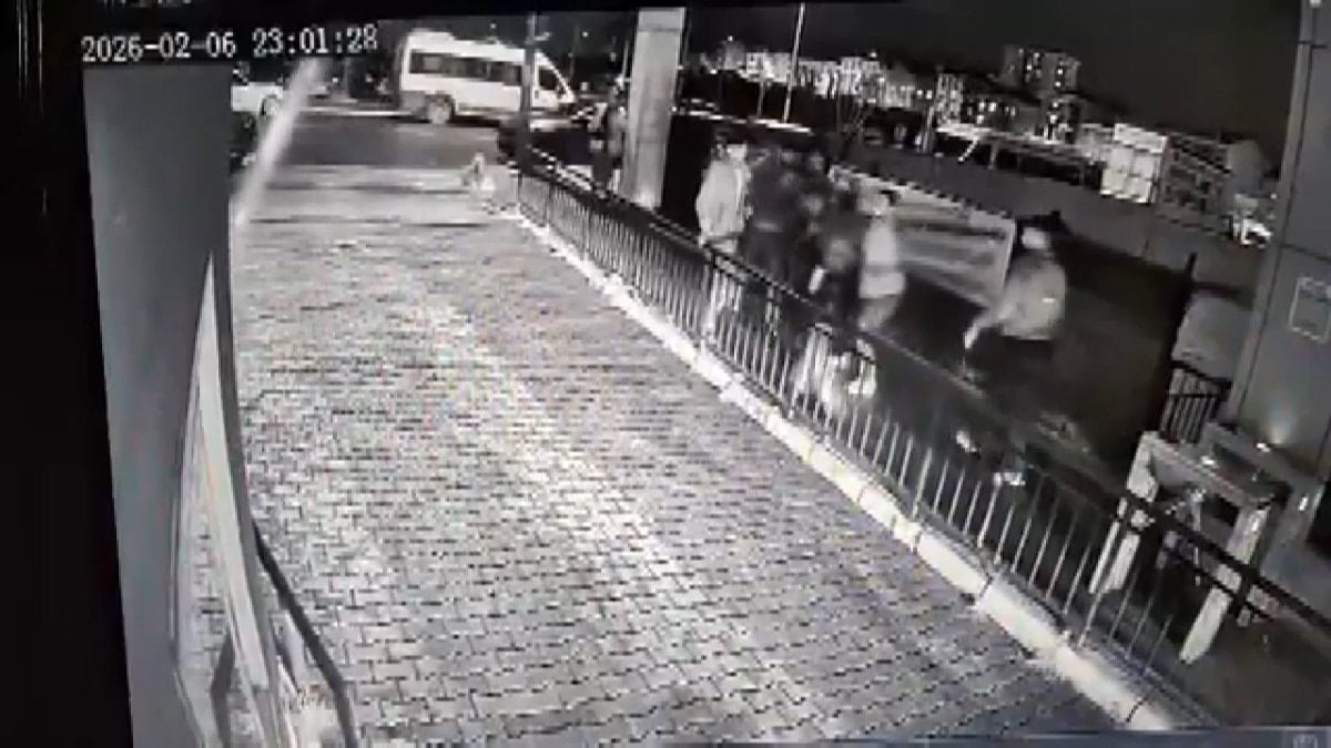 İstanbul’da polis memuru ve eşi sokak ortasında darbedildi