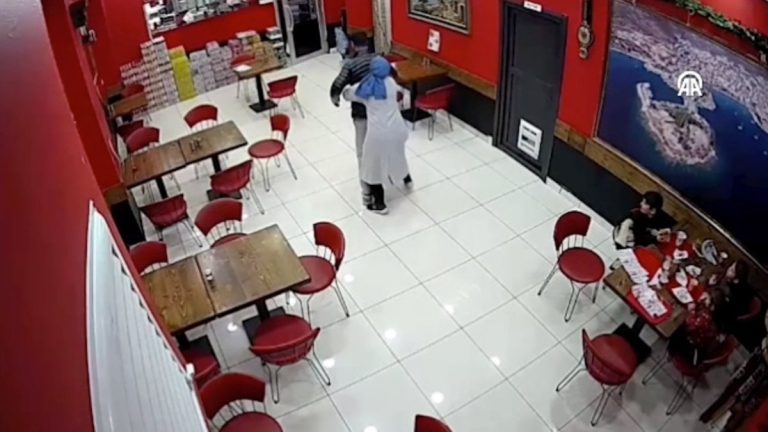 İstanbul’da restoranda hayat kurtaran hamle