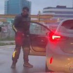 İstanbul’da tartıştığı sürücüyü aracından indirmeye çalıştı