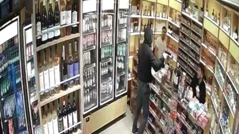 İstanbul’da tekel bayinde silahlı saldırı