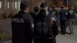 İzmir’de Erasmus öğrencilerini rehin alan sahte polisler yakalandı