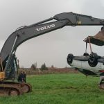 İzmir’de köprüden geçen otomobil sele kapıldı: 2 kişi hayatını kaybetti