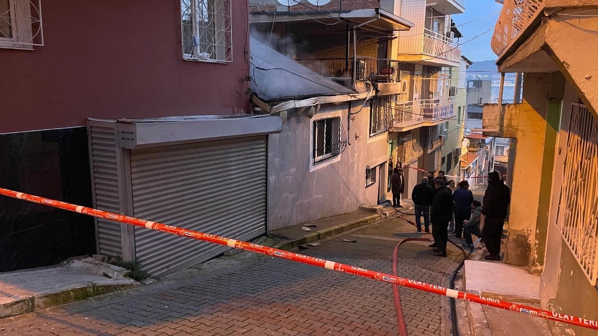 İzmir’de müstakil evde çıkan yangın korkuya neden oldu
