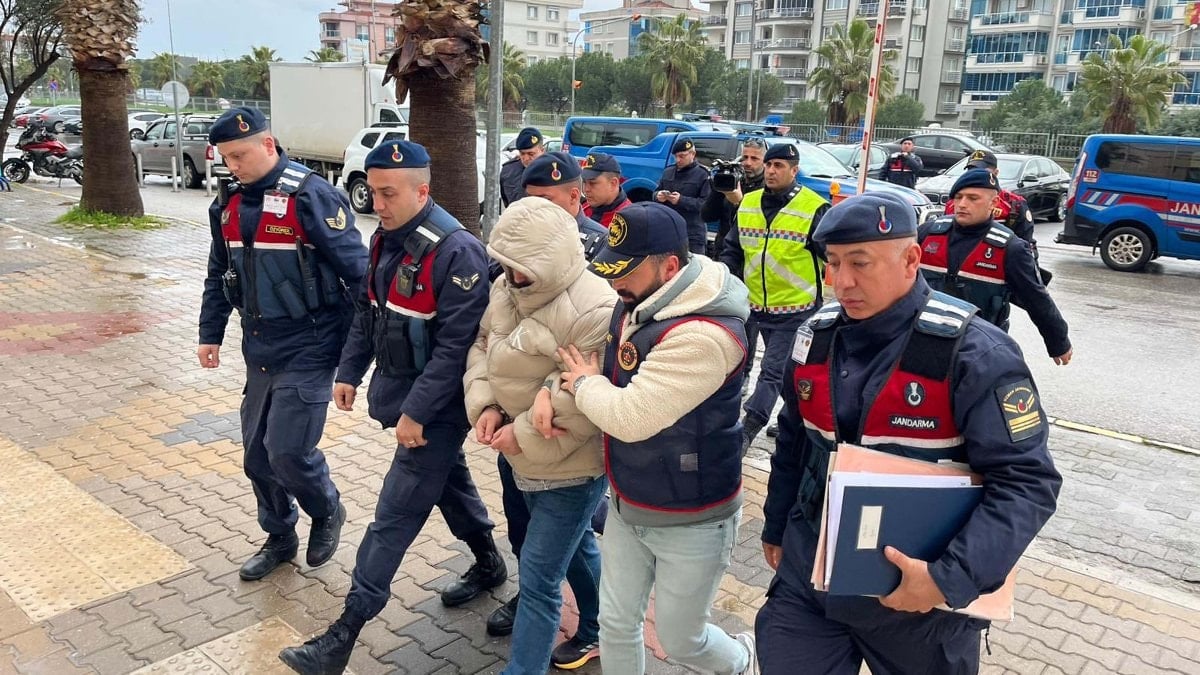 İzmir’de sele kapılan otomobilde 2 kadının öldüğü olayın şüphelileri konuştu