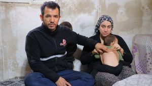 Kahramanmaraş’ta bebeğin belinden zımba çıktı