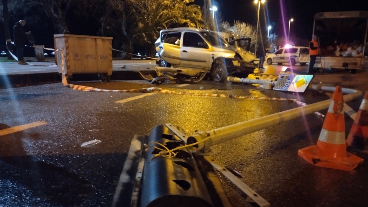 Kartal sahil yolunda zincirleme kaza: 4 yaralı