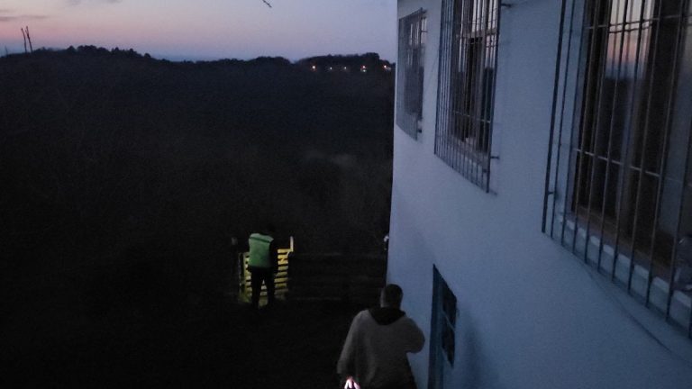 Kastamonu’da evlere dadanan hırsızlar değerli eşya bulamayınca iş aletlerini çaldı