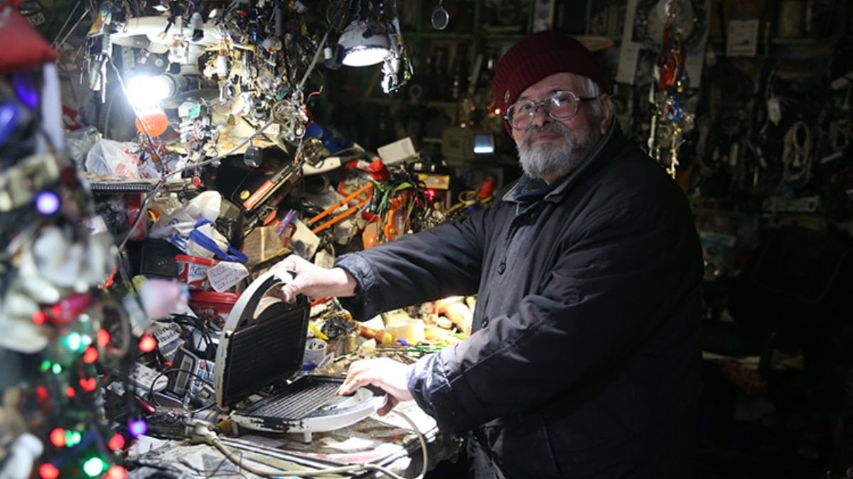 Kastamonu’nun 72 yaşındaki elektronik ustası: Her şeyi bulup tamir ediyorum