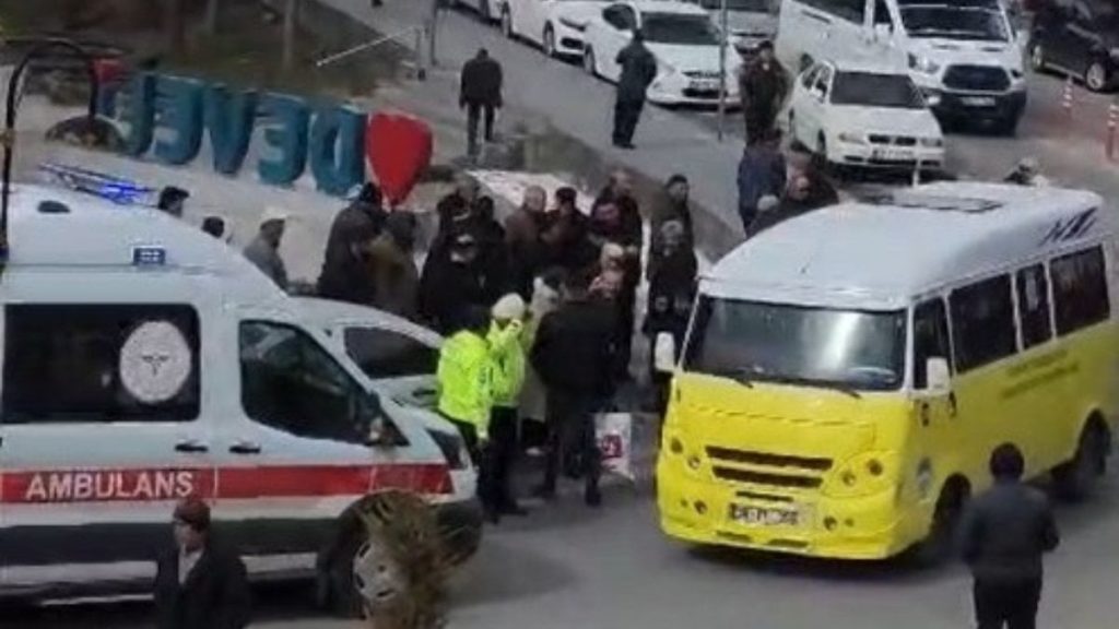 Kayseri’de minibüsten düşen yaşlı adam hayatını kaybetti