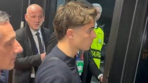 Kenan Yıldız’ın telefon duvar kağıdı gündem oldu