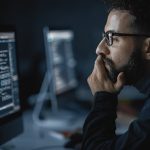 Kilitle, ifşa et, baskı kur