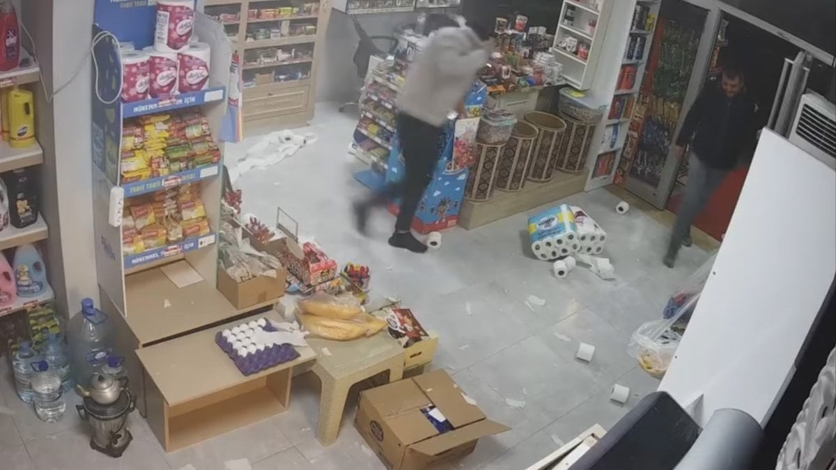 Kırıkkale’de market dolabı bomba gibi patladı: Korku dolu anlar güvenlik kamerasında