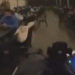 Kocaeli’de kafede motosikletiyle müşterilerin arasında dolaşan sürücüye para cezası