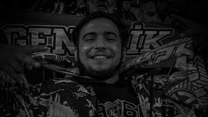 Kocaelispor-Beşiktaş maçında tribünden düşen taraftar öldü