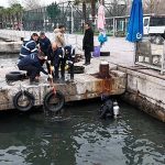 Körfez’de deniz dibi araç lastiğinden temizlendi