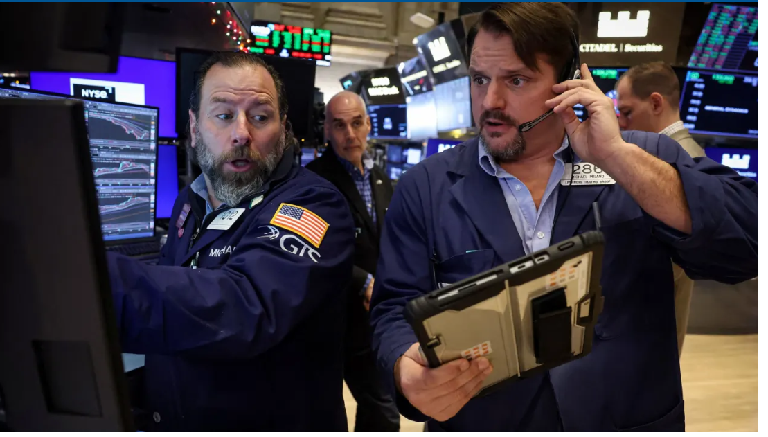 Küresel Piyasalarda AI Endişesi ve Tarife Gerilimi: Wall Street Haftaya Zayıf Başladı