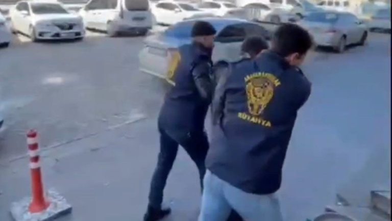 Kütahya’da 23 yıl hapis cezası ile aranan şahıs yakalandı