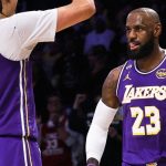 LeBron James’in “triple double” yaptığı maçta Lakers, Mavericks’i yendi