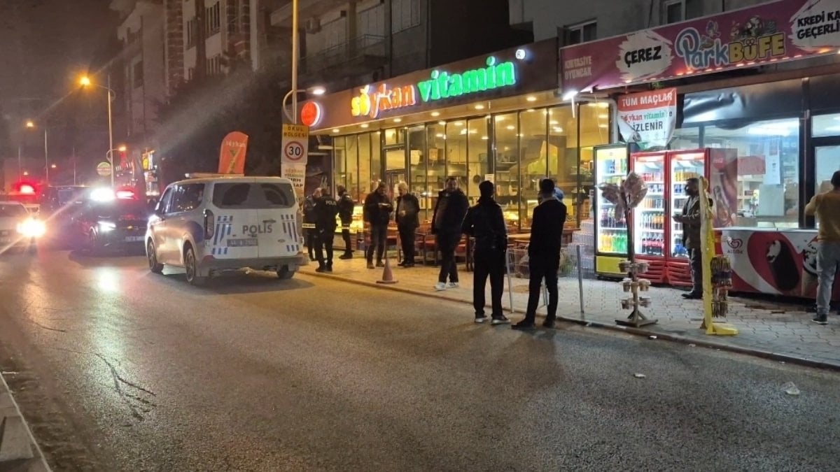Malatya’da kafe önünde husumetlisi tarafından vuruldu
