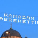 Minarelerden yükselen ışıklı Ramazan mesajları: Mahyalar