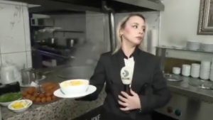 Muhabirin sakatat restoranında koku ile imtihanı