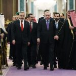 Muhammed bin Selman, Cumhurbaşkanı Erdoğan’ı uğurlarken elini bırakmadı