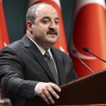 Mustafa Varank’tan İmamoğlu’na Nutuk’lu diploma göndermesi