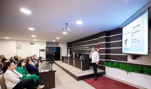 Narlıdere’de Kuşaklar Arası Çatışma Konuşuldu