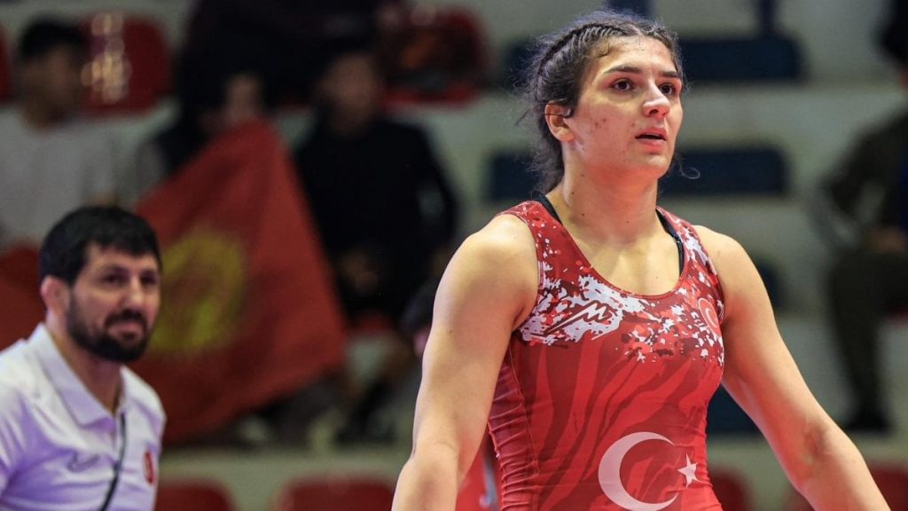 Nesrin Baş’tan bronz madalya