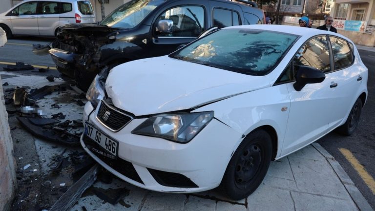 Nevşehir’de buzlu camla yola çıkan sürücü kaza yaptı