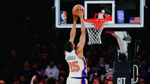 New York Knicks, son çeyrekte 18 sayı geriden gelerek Houston Rockets’ı yendi