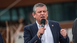 Özgür Özel, Adalet Bakanı Akın Gürlek’i tehdit etti