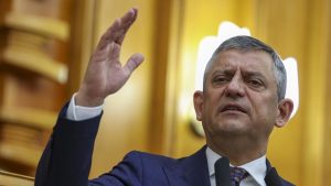 Özgür Özel’in de aralarında olduğu 3 CHP’li isim için TBMM’ye fezleke gönderildi