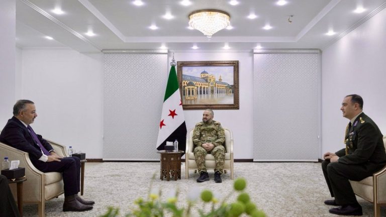 Şam Büyükelçisi Nuh Yılmaz, Suriye Savunma Bakanı Ebu Kasra ile bir araya geldi