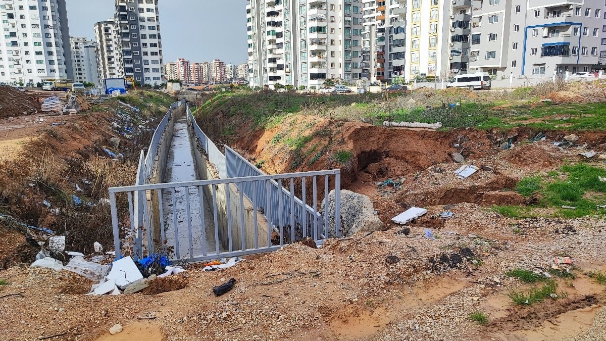 Sarıçam’da sel tepkisi: Dere yatağına yapılaşma var, altyapı yetersiz