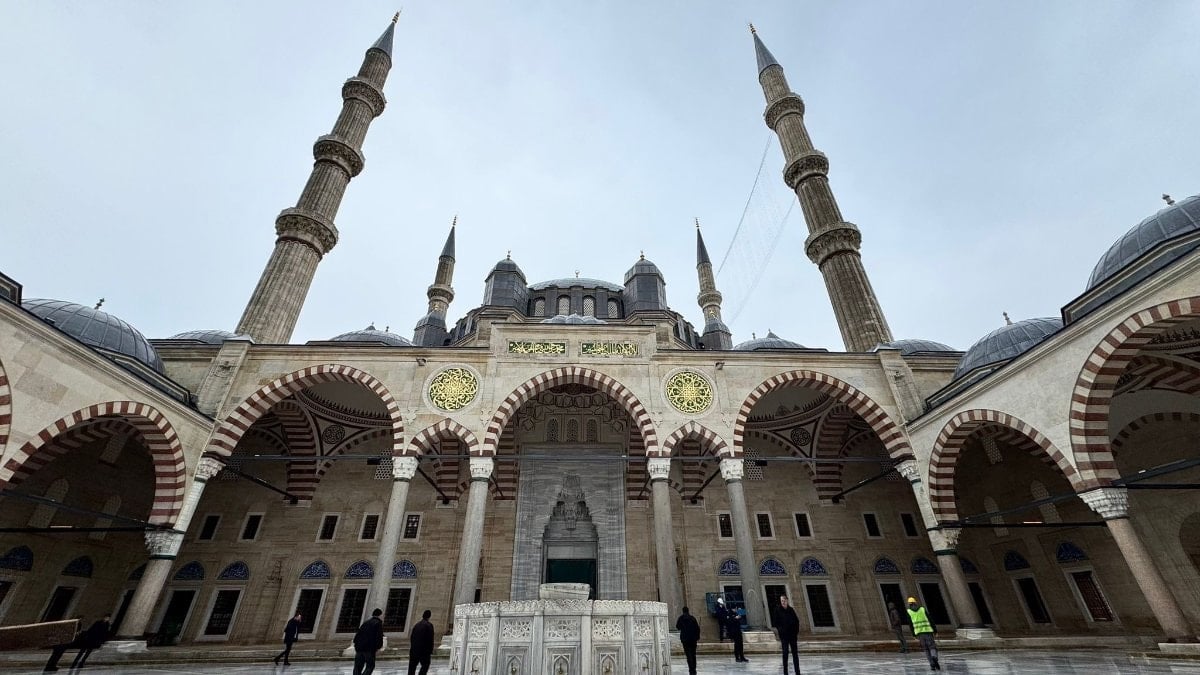 Selimiye Camii 4 yıl aranın ardından yeniden ibadete açıldı