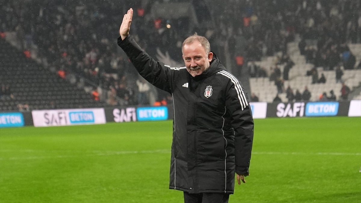 Sergen Yalçın: Bize olunca kırmızı, rakibe olunca sarı