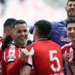 Sivasspor, Sakaryaspor’a 4 attı