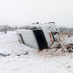 Sivas’ta öğrenci servisi şarampole yuvarlandı: 10 yaralı