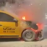 Sivas’ta seyir halindeki taksi alev alev yandı