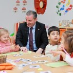 Sultanbeyli’de çocuklara Ramazan’a özel hediye kutuları gönderildi