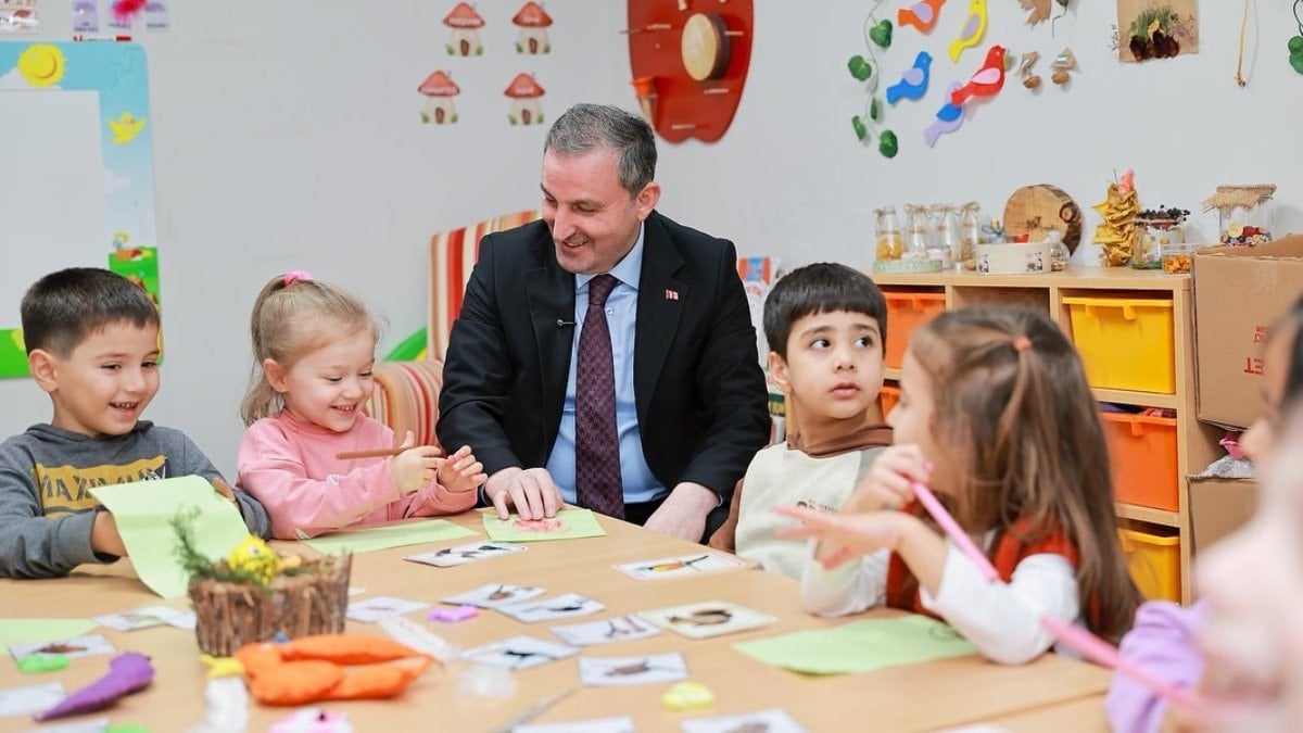 Sultanbeyli’de çocuklara Ramazan’a özel hediye kutuları gönderildi