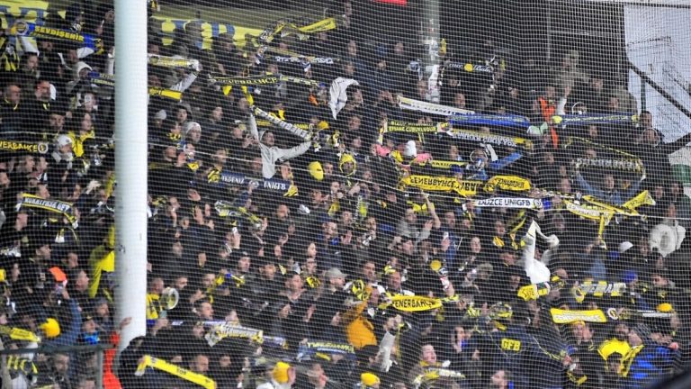 Trabzonspor – Fenerbahçe maçına konuk takım taraftarları alınmayacak